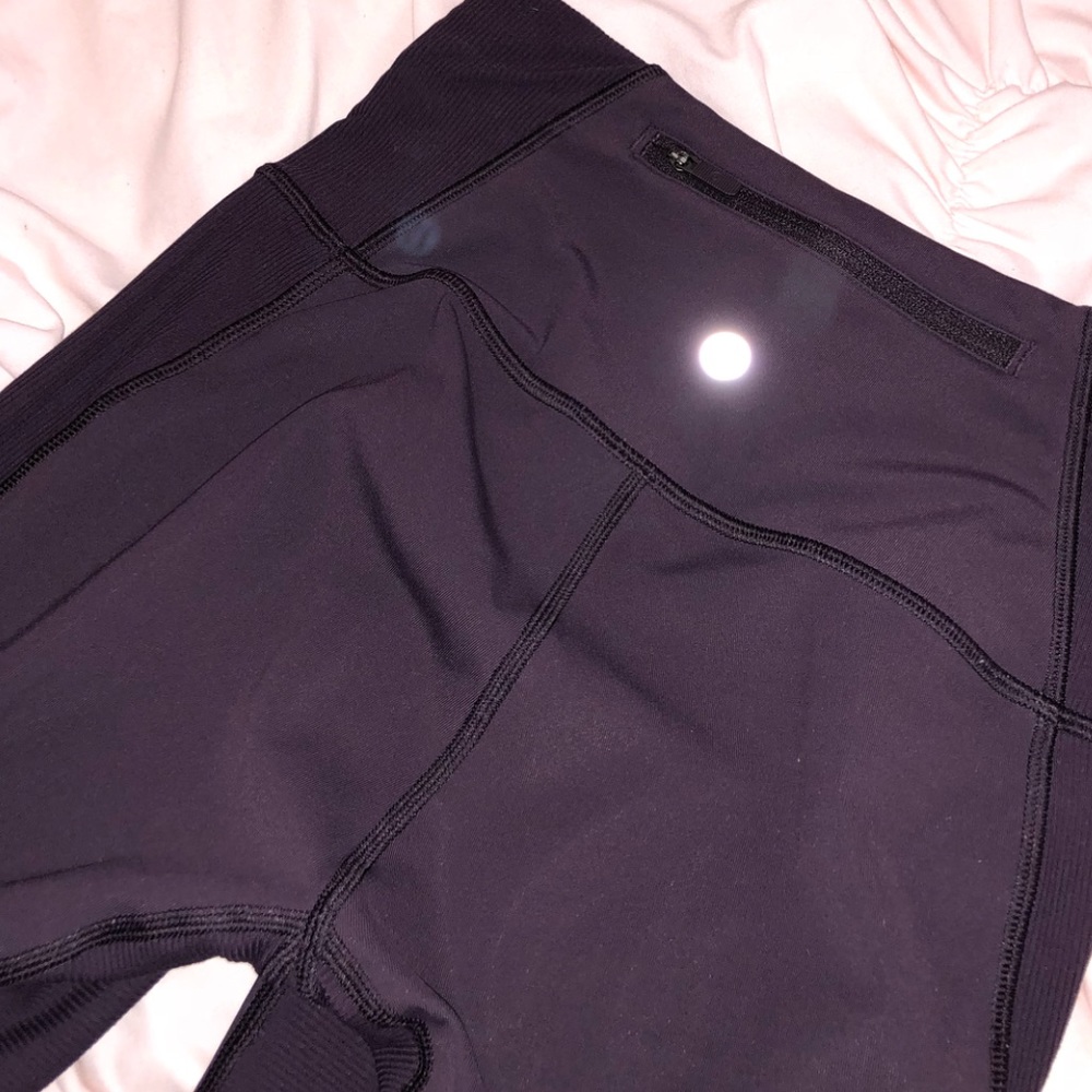 DARK PURPLE LEGGINGS FROM LULULEMON